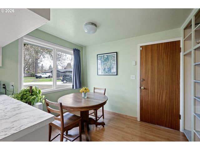 280 REGAL Ct, Eugene, OR 97401