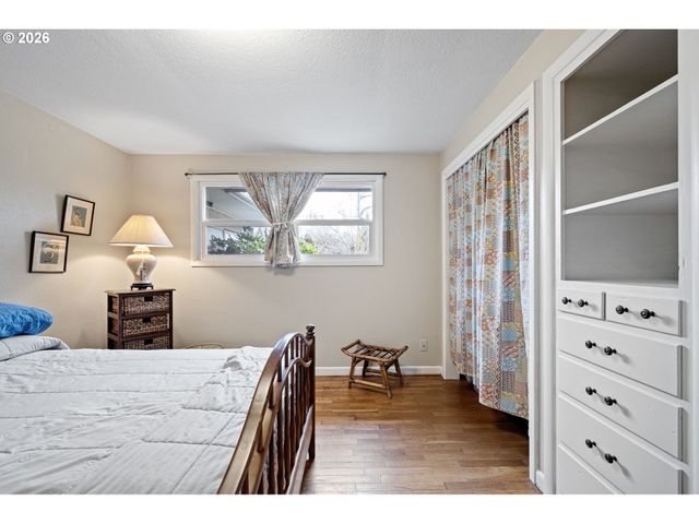 280 REGAL Ct, Eugene, OR 97401
