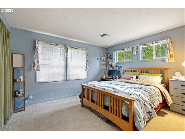 280 REGAL Ct, Eugene, OR 97401