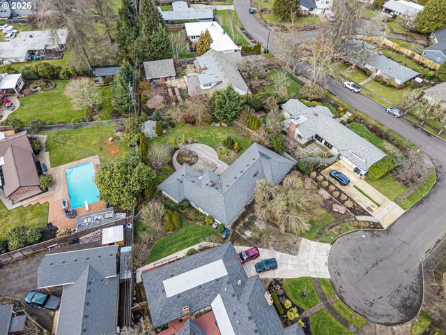 280 REGAL Ct, Eugene, OR 97401