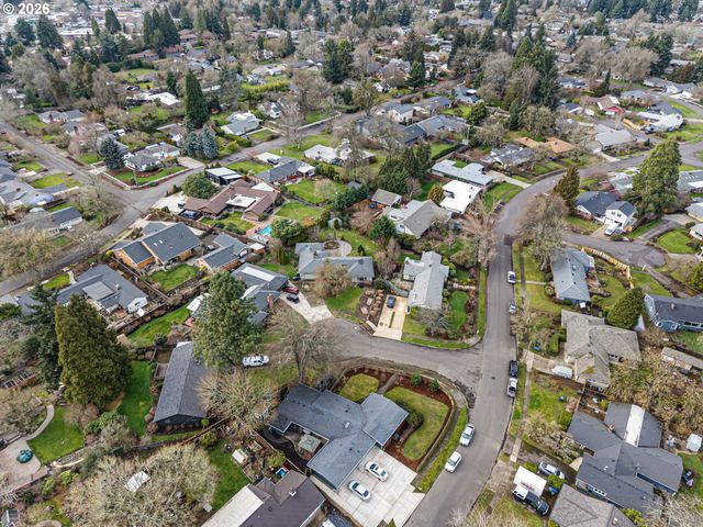 280 REGAL Ct, Eugene, OR 97401