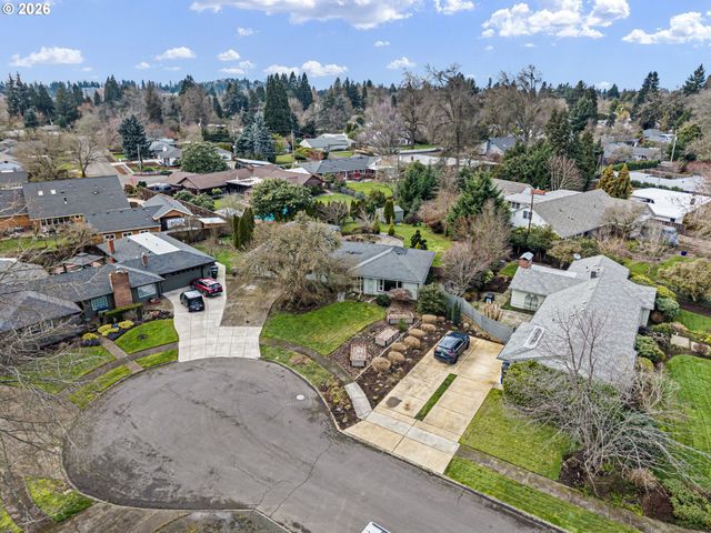 280 REGAL Ct, Eugene, OR 97401