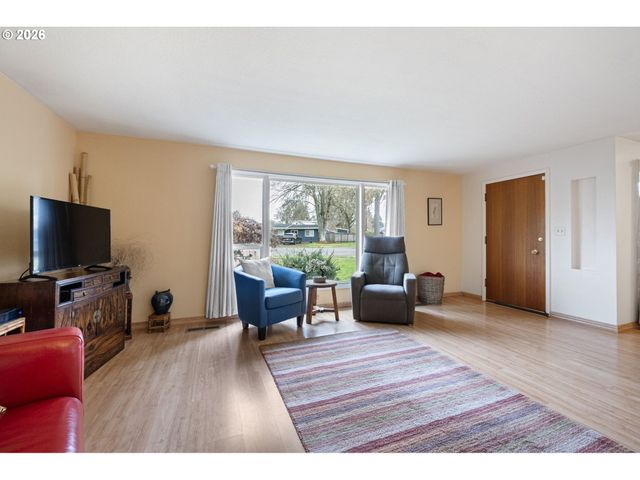 280 REGAL Ct, Eugene, OR 97401