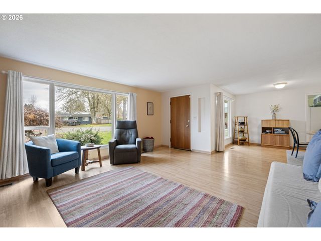 280 REGAL Ct, Eugene, OR 97401