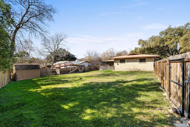 901 Berrywood DR, Austin, TX 78753