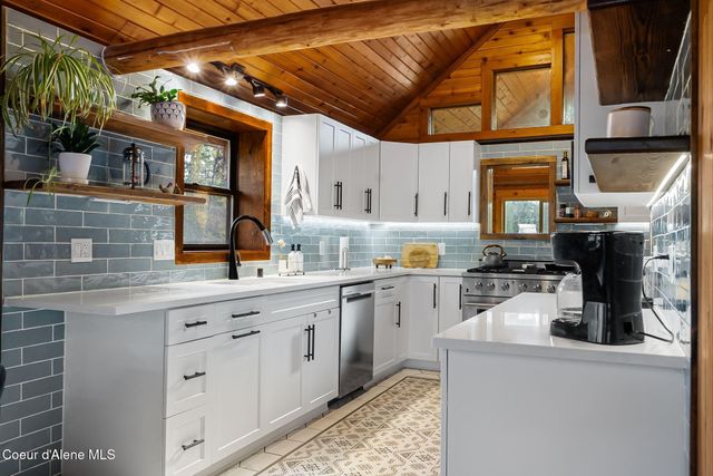 455 Elk Grove RD, Sandpoint, ID 83864