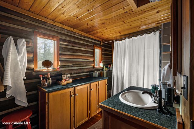 455 Elk Grove RD, Sandpoint, ID 83864