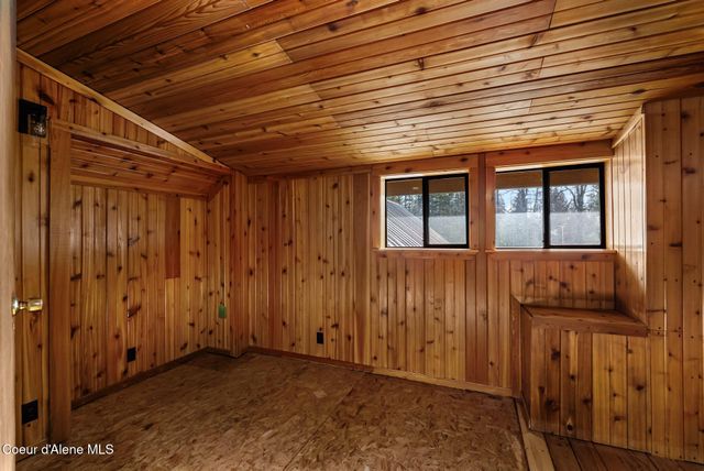 455 Elk Grove RD, Sandpoint, ID 83864