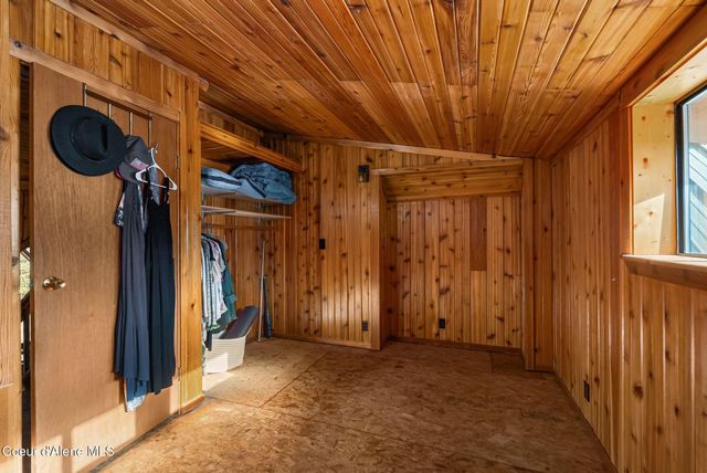 455 Elk Grove RD, Sandpoint, ID 83864