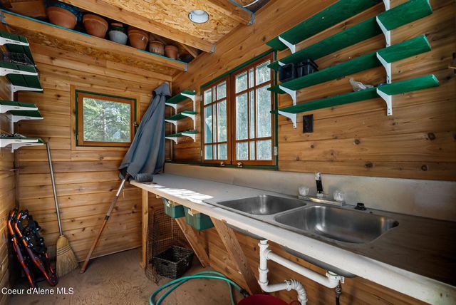 455 Elk Grove RD, Sandpoint, ID 83864