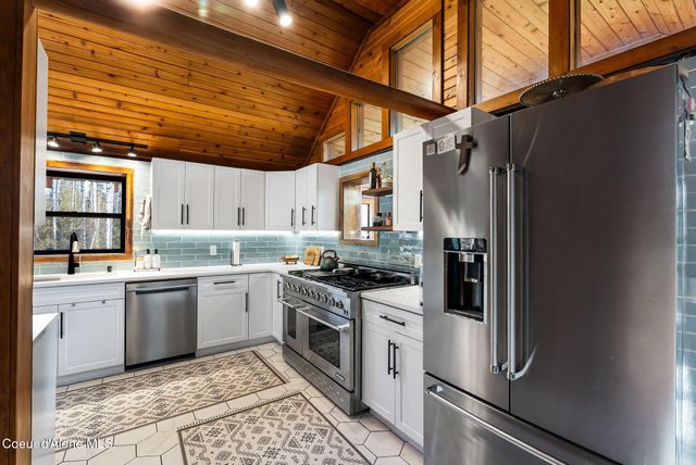 455 Elk Grove RD, Sandpoint, ID 83864