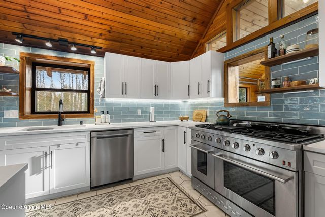 455 Elk Grove RD, Sandpoint, ID 83864