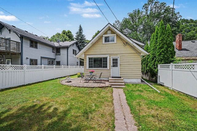 2623 Mckinley Street NE, Minneapolis, MN 55418