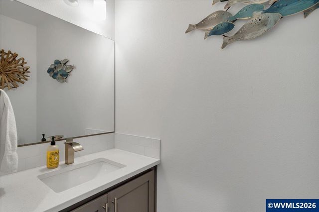 6193 Blue River Dr SE, Salem, OR 97306