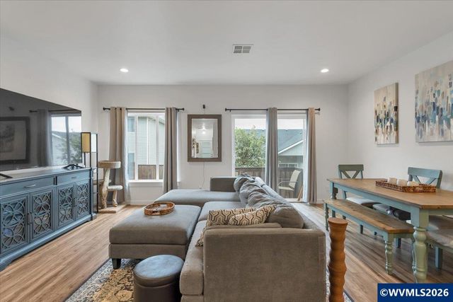 6193 Blue River Dr SE, Salem, OR 97306