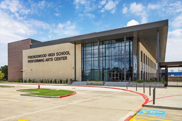 1002 Cowards Creek Court, Friendswood, TX 77546