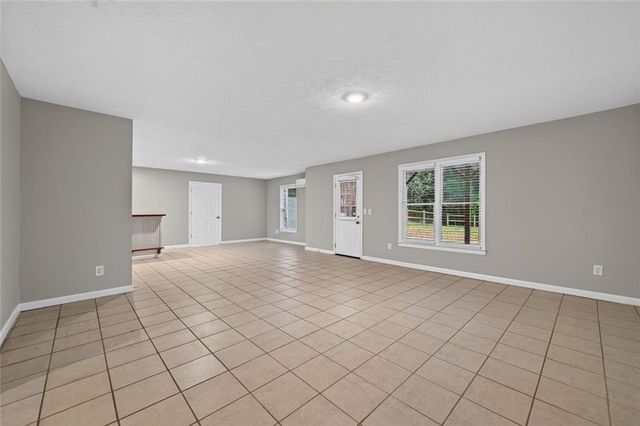 375 Saybrooke Crossing, Acworth, GA 30101