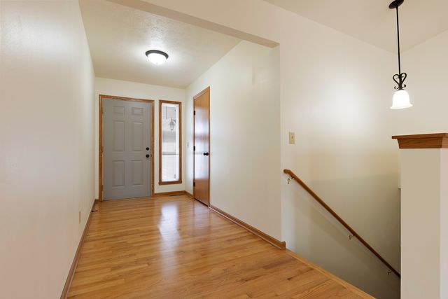 207 Sherman Lane, Poplar Grove, IL 61065