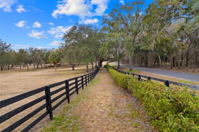 12350 NW HWY 225 NW HWY 225, Reddick, FL 32686