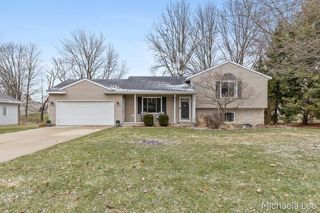 6737 Gran Via Drive Ne, Cannon Twp, MI 49341