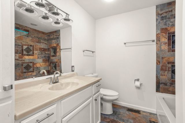 4853 Everest Dr, Old Hickory, TN 37138