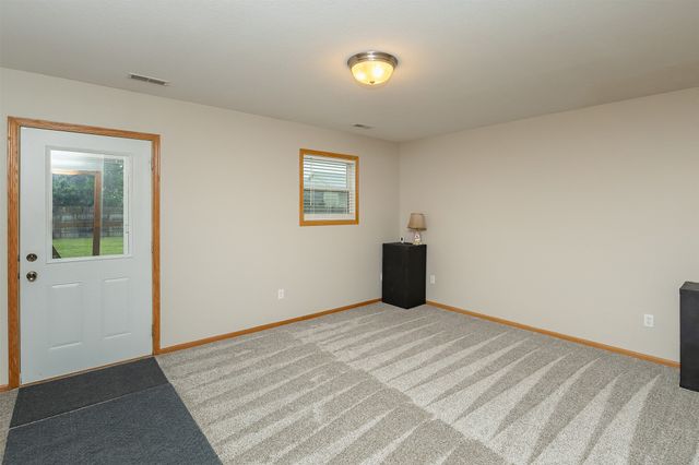 1004 15th Street SE, Bondurant, IA 50035