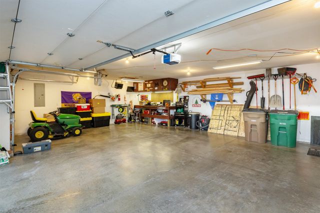1004 15th Street SE, Bondurant, IA 50035