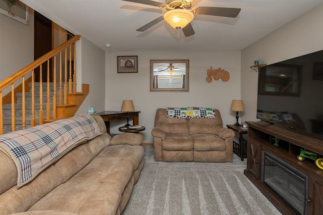 1004 15th Street SE, Bondurant, IA 50035