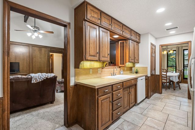 2036 Parkridge Court, Hurst, TX 76054