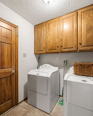 2036 Parkridge Court, Hurst, TX 76054