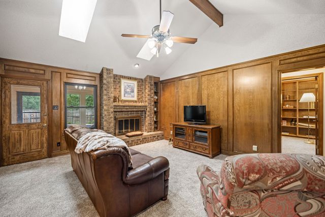2036 Parkridge Court, Hurst, TX 76054