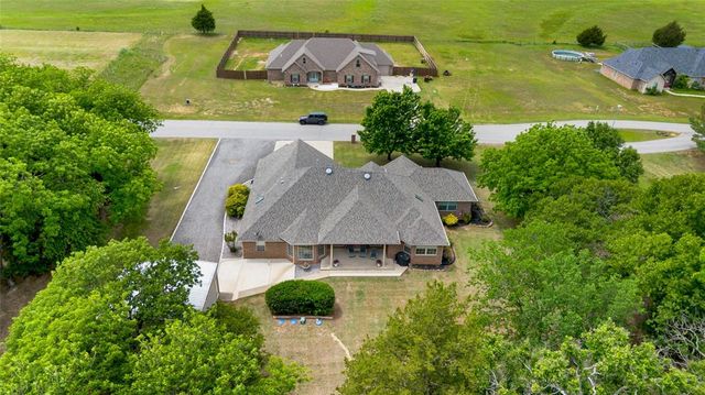 44743 Kingsbury Lane, Shawnee, OK 74801
