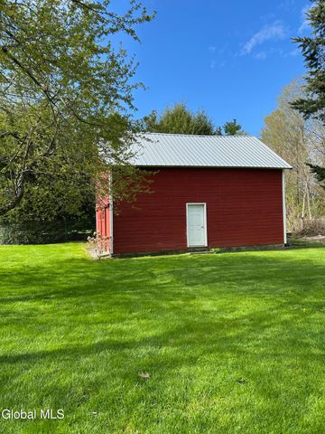 29 NW Washington, Cambridge Village, NY 12816