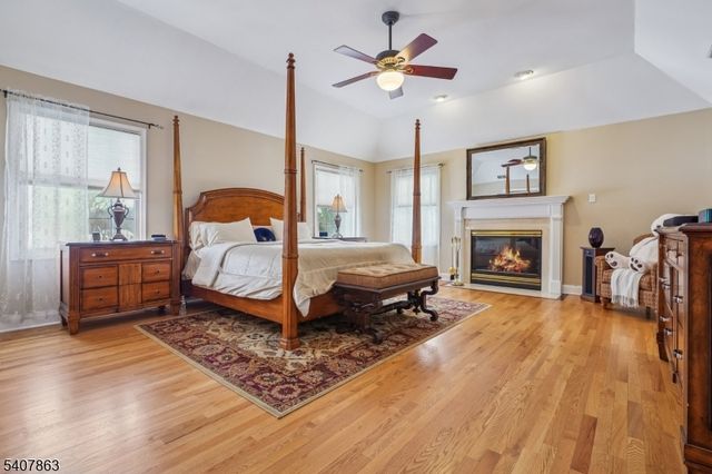 11 Rice Ln, Washington Twp., NJ 07853