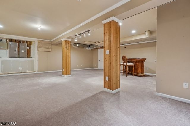 11 Rice Ln, Washington Twp., NJ 07853