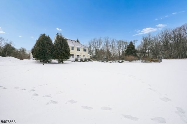 11 Rice Ln, Washington Twp., NJ 07853