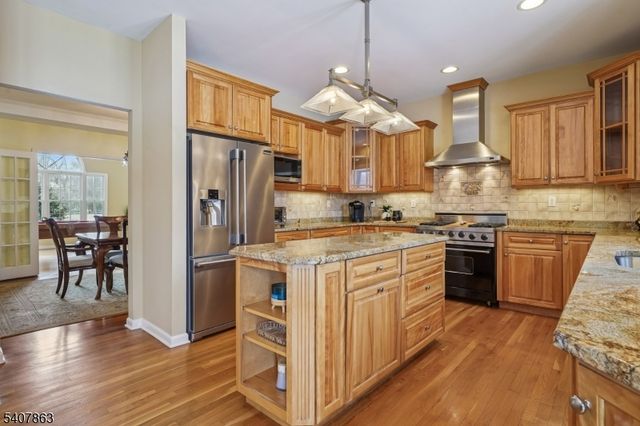 11 Rice Ln, Washington Twp., NJ 07853