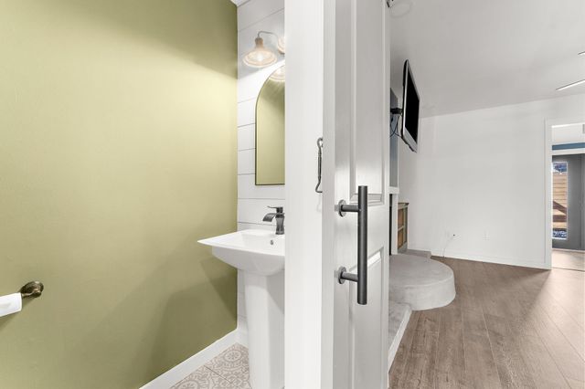 706 Nora Lane, Mount Pleasant, SC 29464