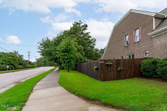 105 Bridge Street, Fuquay Varina, NC 27526