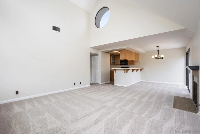 11875 Caminito Ronaldo 205, San Diego, CA 92128