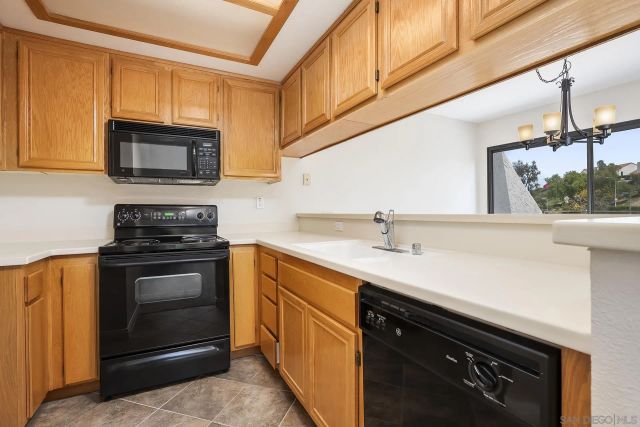 11875 Caminito Ronaldo 205, San Diego, CA 92128