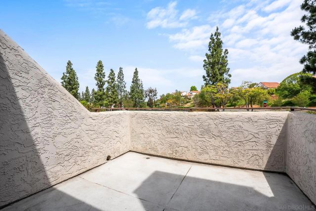 11875 Caminito Ronaldo 205, San Diego, CA 92128