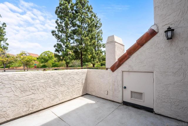 11875 Caminito Ronaldo 205, San Diego, CA 92128