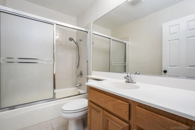 11875 Caminito Ronaldo 205, San Diego, CA 92128