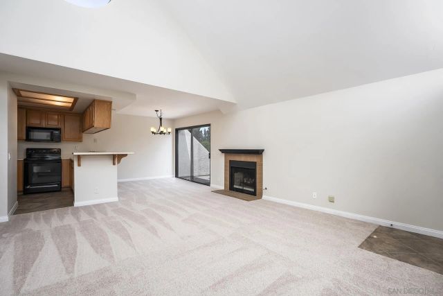 11875 Caminito Ronaldo 205, San Diego, CA 92128