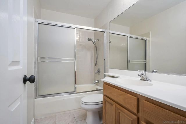 11875 Caminito Ronaldo 205, San Diego, CA 92128