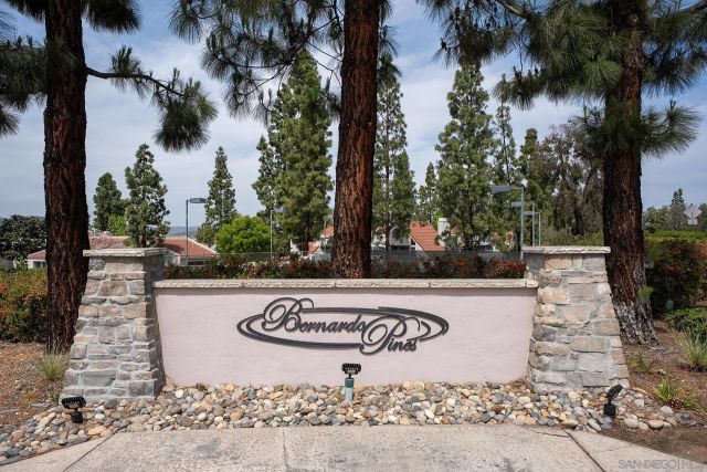 11875 Caminito Ronaldo 205, San Diego, CA 92128