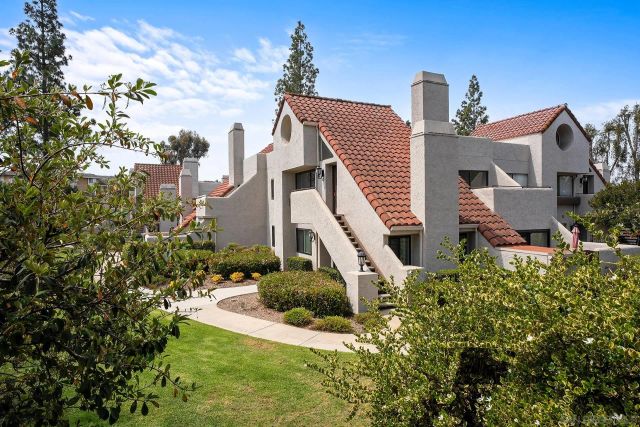 11875 Caminito Ronaldo 205, San Diego, CA 92128