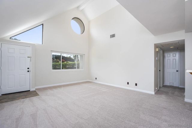 11875 Caminito Ronaldo 205, San Diego, CA 92128