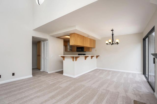 11875 Caminito Ronaldo 205, San Diego, CA 92128